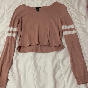 sporty pink cropped long sleeve shirt